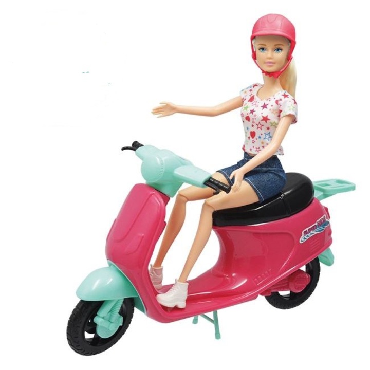 Кукла Бети с тротинетка Vespa 30см