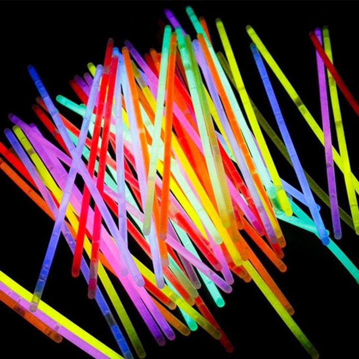 Комплект от 100 фосфоресциращи гривни, NEVERMORE, светещи пръчици, 20см, многоцветни