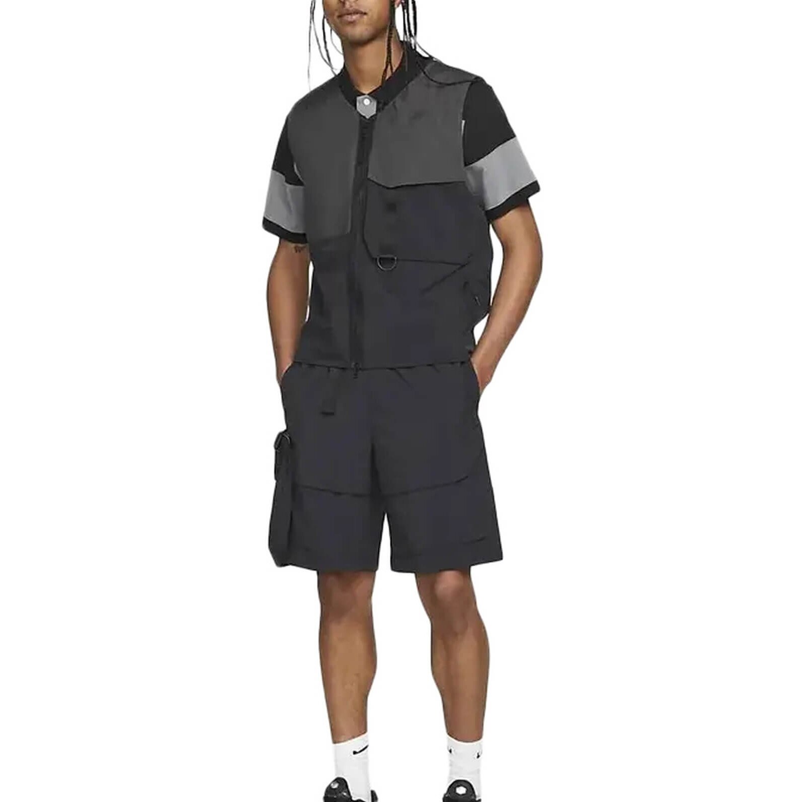Vesta NIKE Tech Pack Unlined - DM5534-060 Gri M INTL - eMAG.ro