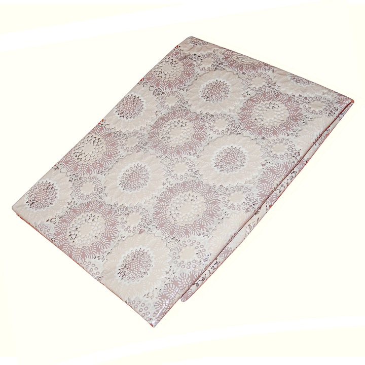 Fata de masa semitransparenta, 137x100 cm, imitatie broderie, pvc siliconizat moale, ST6