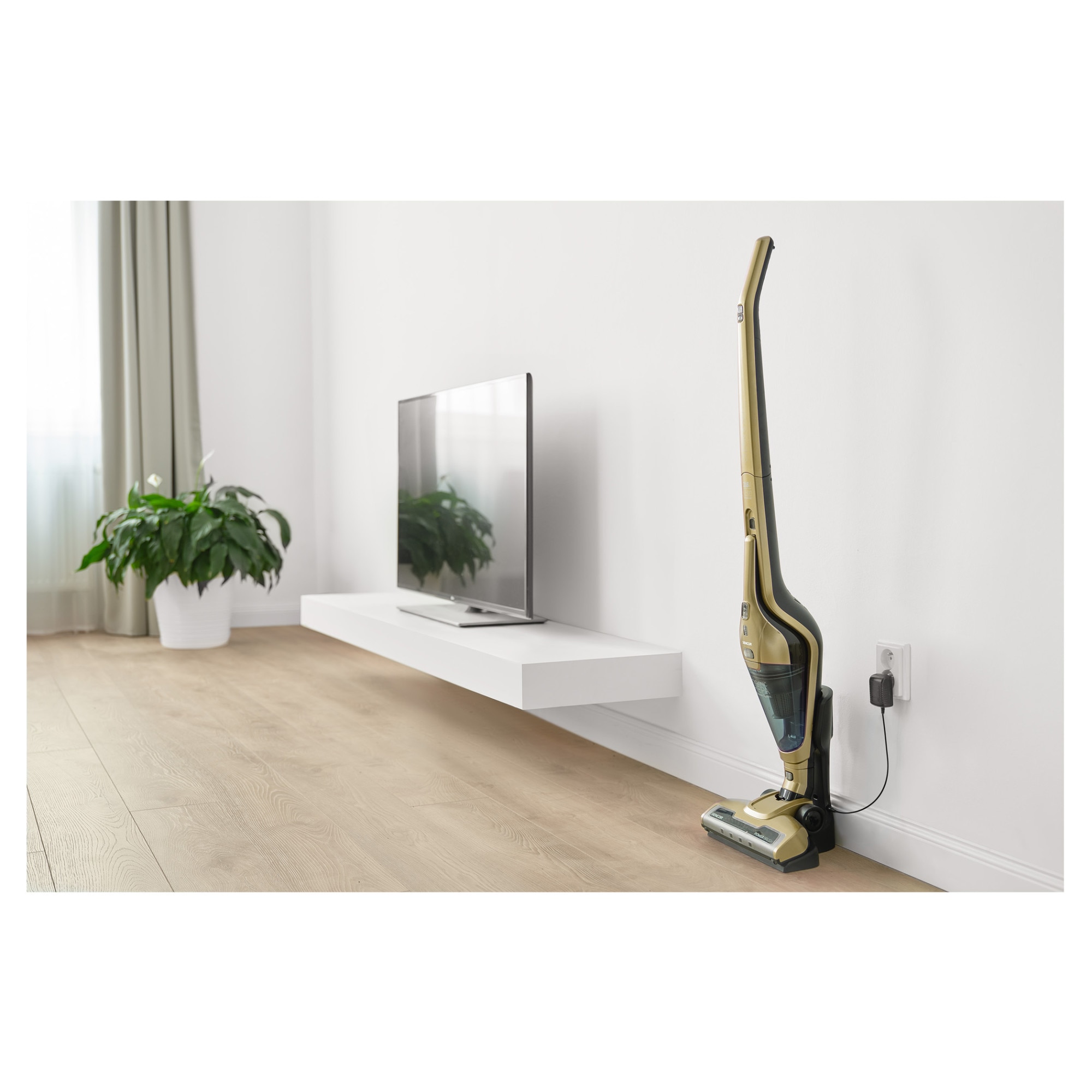 Aspirator vertical fara fir Sencor SVC 0607CH 3 in 1, 21.6V, autonomie 45 min, capacitate de colectare 0.5l, nivel de zgomot 78 dB, filtru HEPA, auriu
