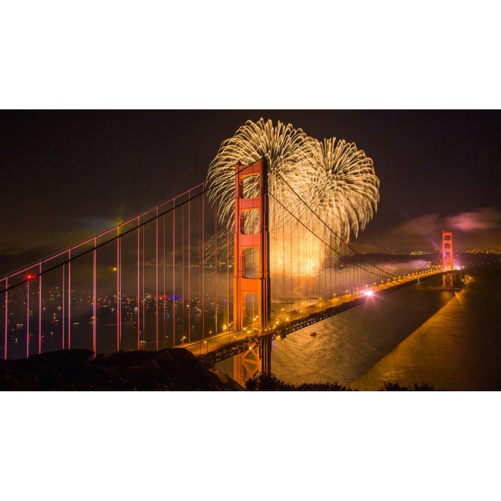 PVC öntapadó tapéta - Tűzijáték a Golden Gate hídnál, 100 x 150 cm