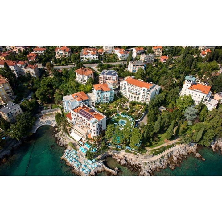 Fototapet autoadeziv PVC - Panorama Orasului Opatija, 150 x 220 cm