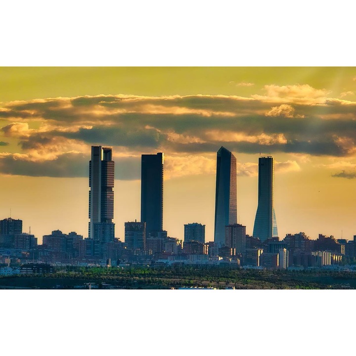 Öntapadó PVC tapéta - Zagarienori Madridban, 100 x 150 cm