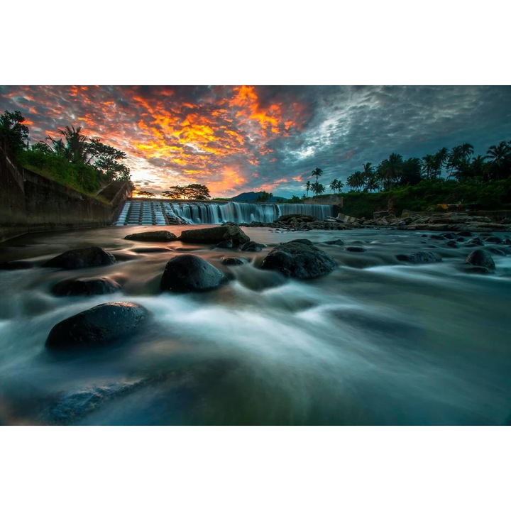 Öntapadó PVC tapéta - Waterfall at Sunset, 100 x 150 cm