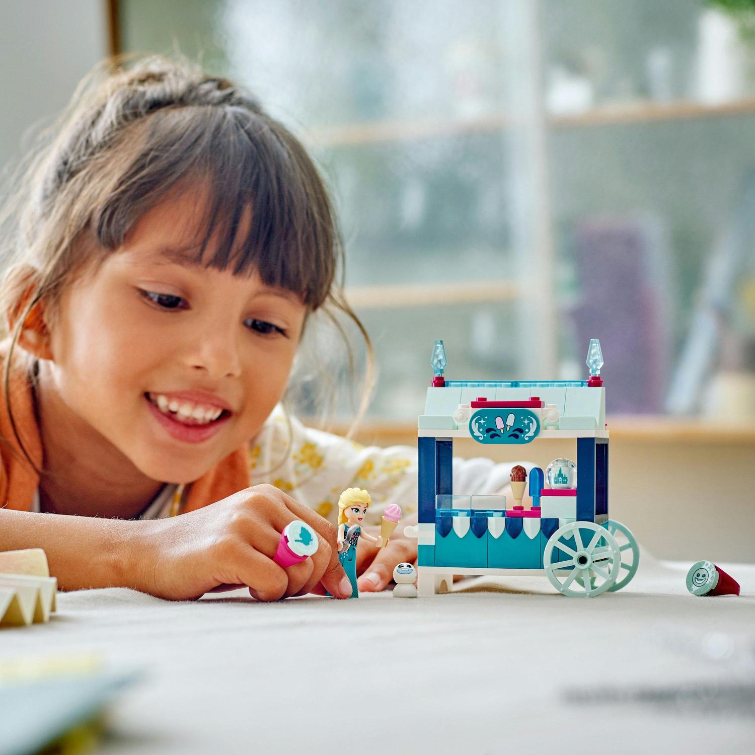LEGO® Disney Princess - Bunatatile Elsei din Regatul de gheata