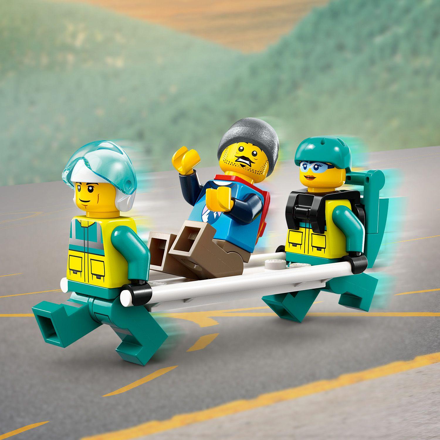 LEGO® City - Elicopter de salvare de urgenta 60405, 226 piese