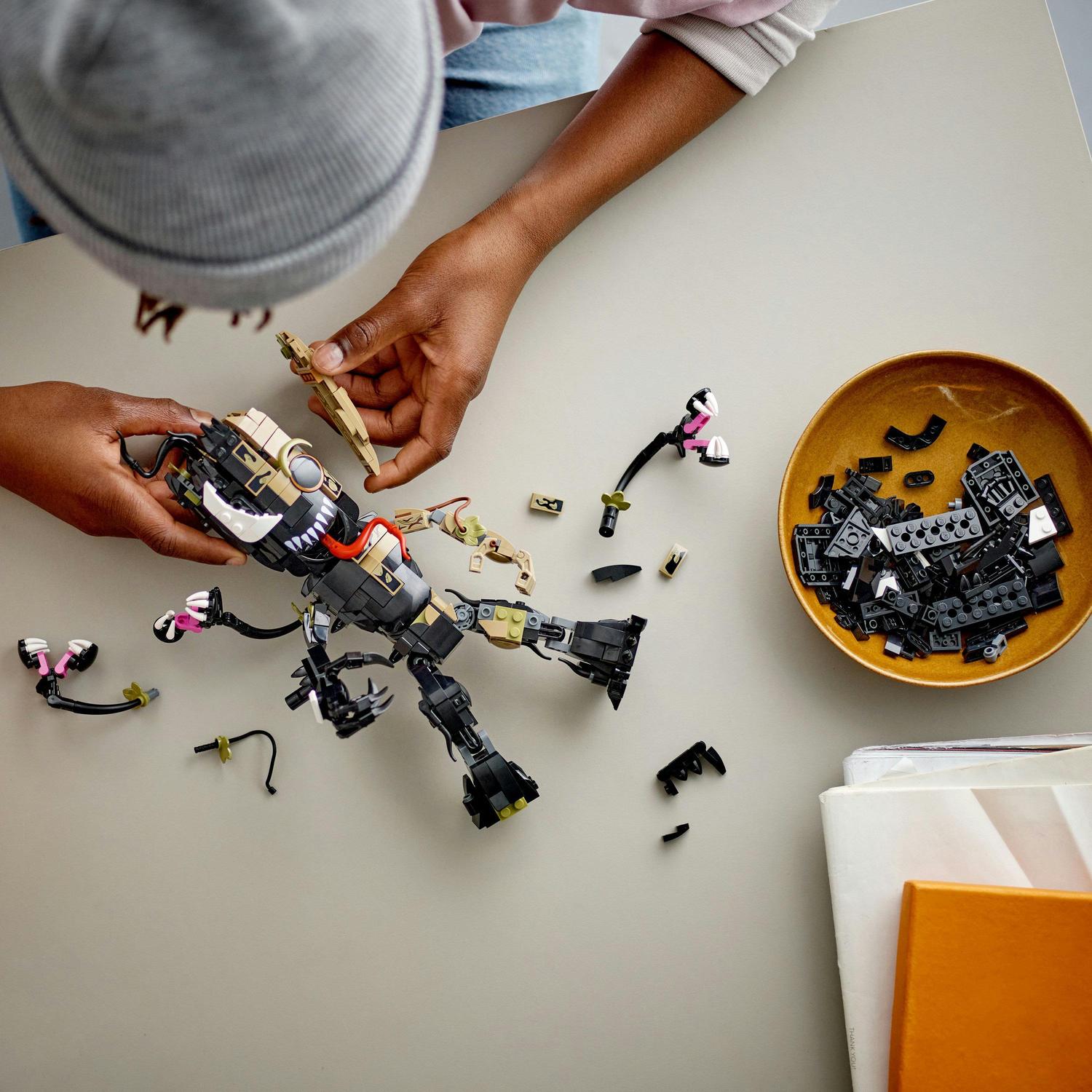 LEGO® Marvel - Groot devenind Venom 76249, 630 piese - eMAG.ro