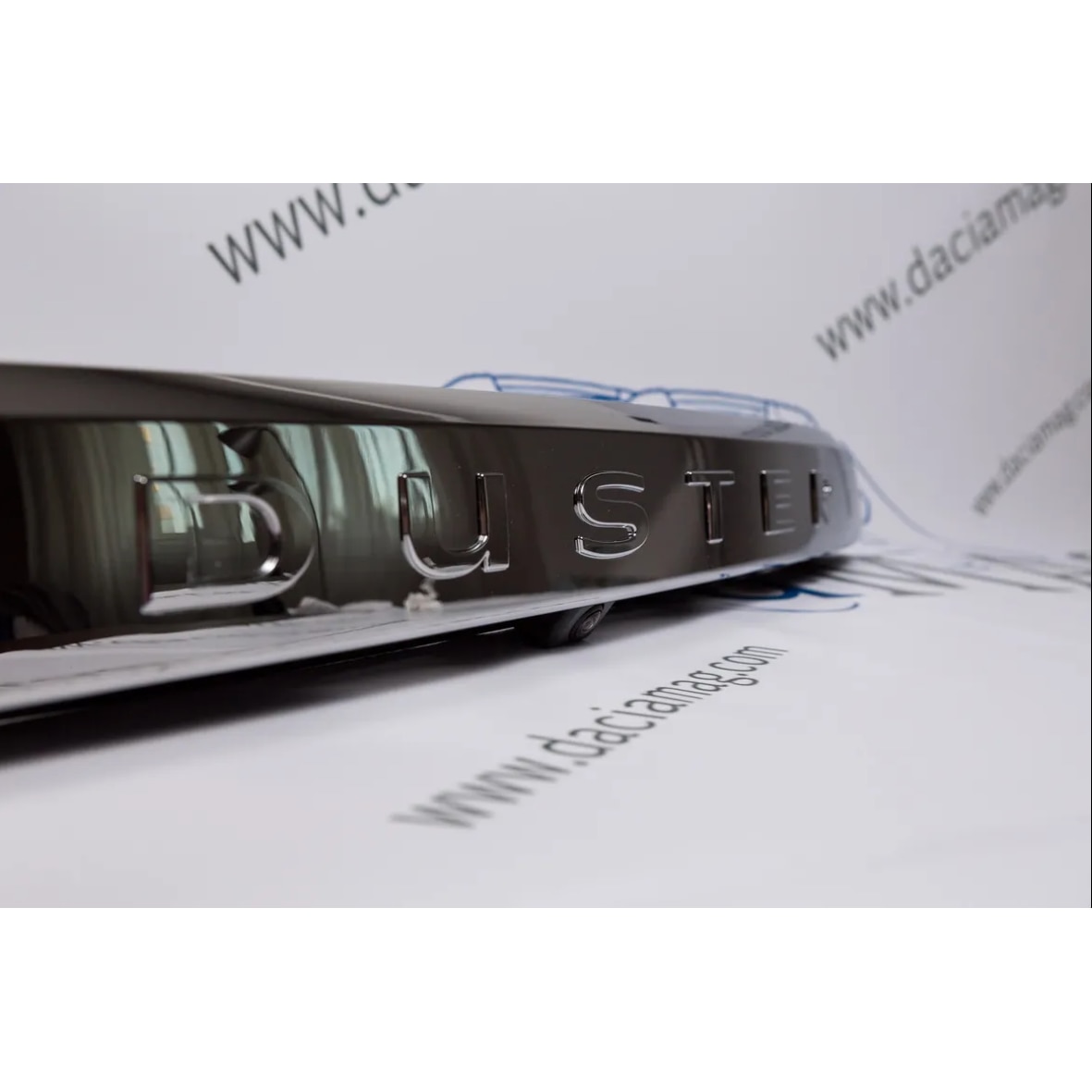 HUTABLAGE Dacia Duster (SR) SUV 1.2 TCE 16V (H5F-41 Produktbild-Vorschau 11