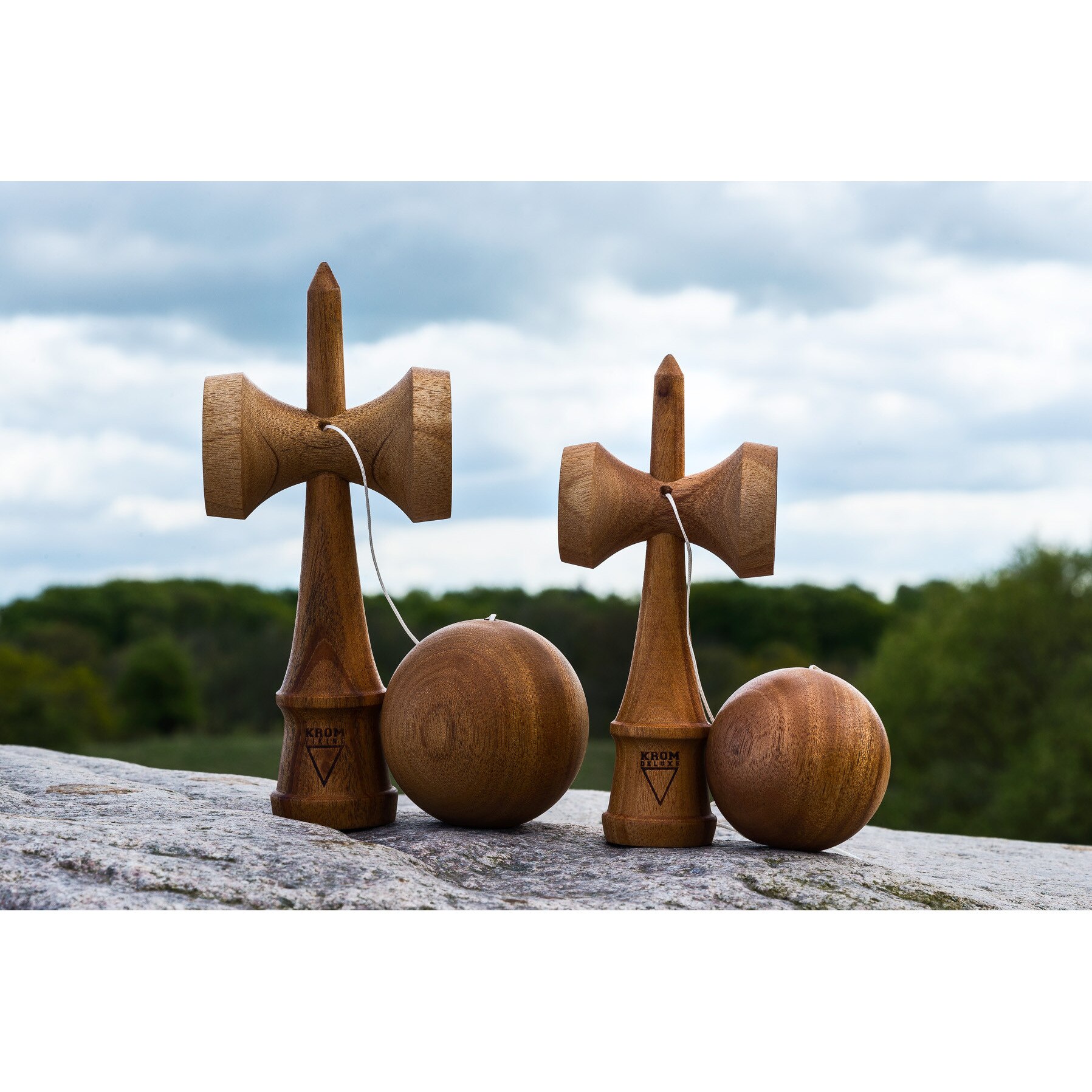 Joc de indemanare - Kendama - Krom Deluxe V3 Mahogany Smoked - eMAG.ro