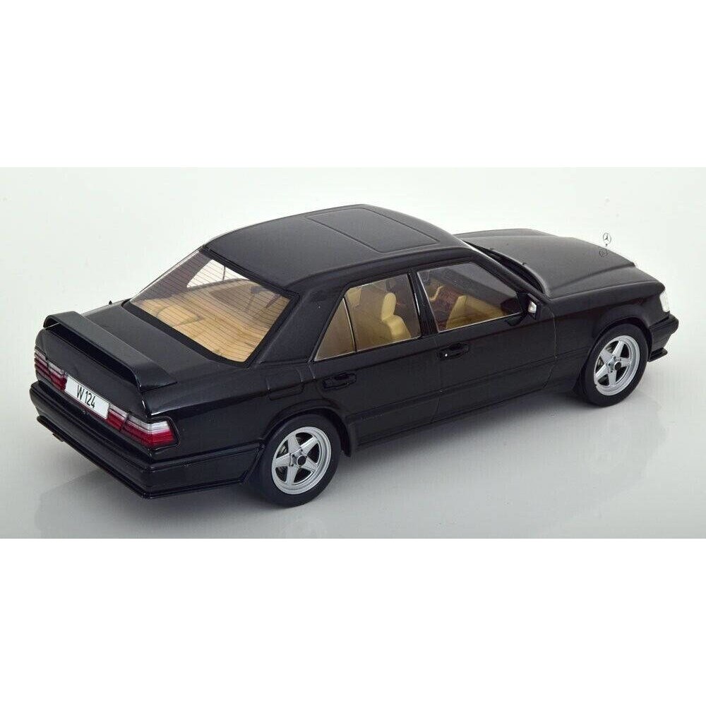 Miniature 1/18 MCG Mercedes E-Class W124 1986 - Blanche - Réf MCG18343