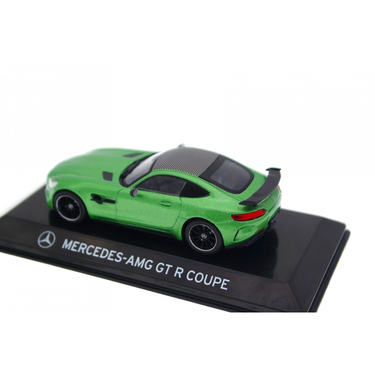 Macheta Mercedes-Amg GT R Coupe cu vitrina plexiglass - 1/43 Altaya ...