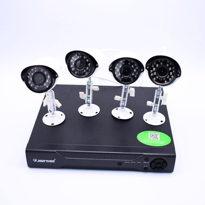 Kit Supraveghere IP PoE cu 3 Camere 8MP (4K) IR 50m, exterior, inregistrare 8MP, extensibil la 16, Complet, acces mobil, noapte/zi, OOGIS™ P8MF3ERR