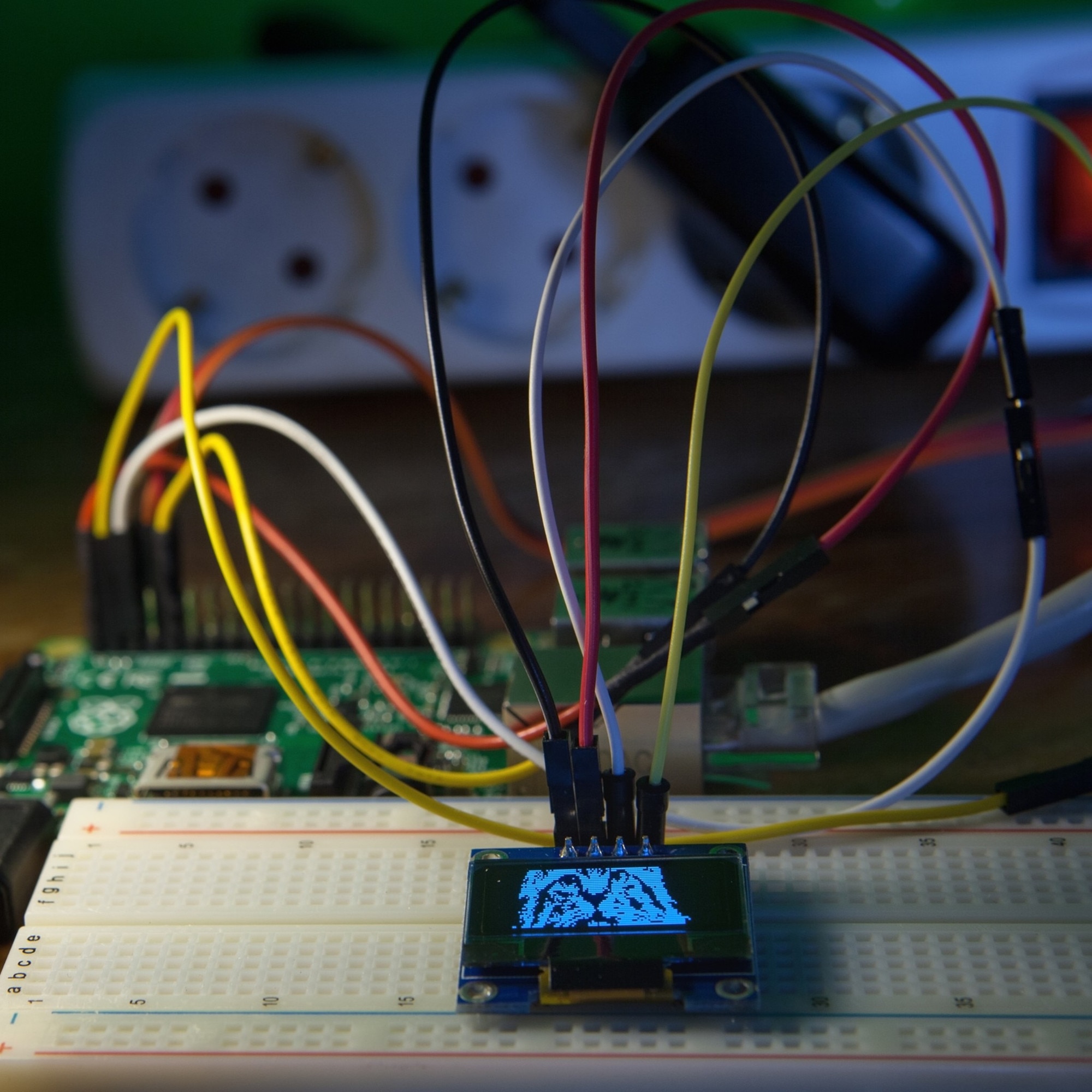 Afisaj OLED 0, 96” I2C IIC SSD1306 128X64PX 3-5V - eMAG.ro