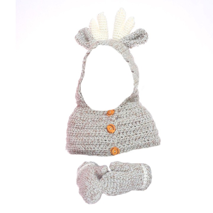 Caciula pentru copii, set doua piese, model calduros si voluminos cu prelungire pe umeri, accesorizat cu nasturi si urechiuse, manusi asortate, tematica happy forest deer, 4 – 8 ani, gri, EFAYN