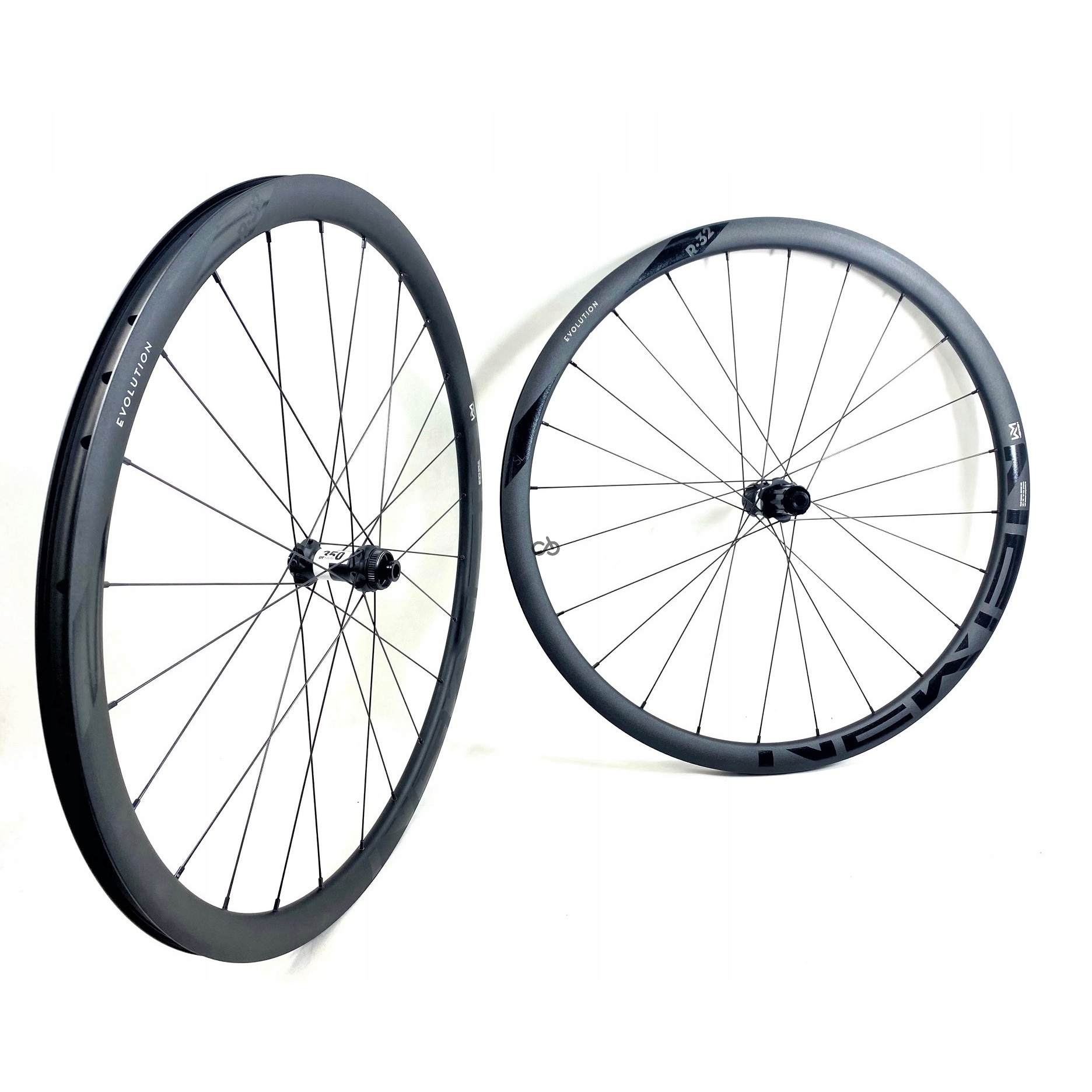 Kerékkészlet, Newmen, R32 SL Evolution DT350 Új fekete CL