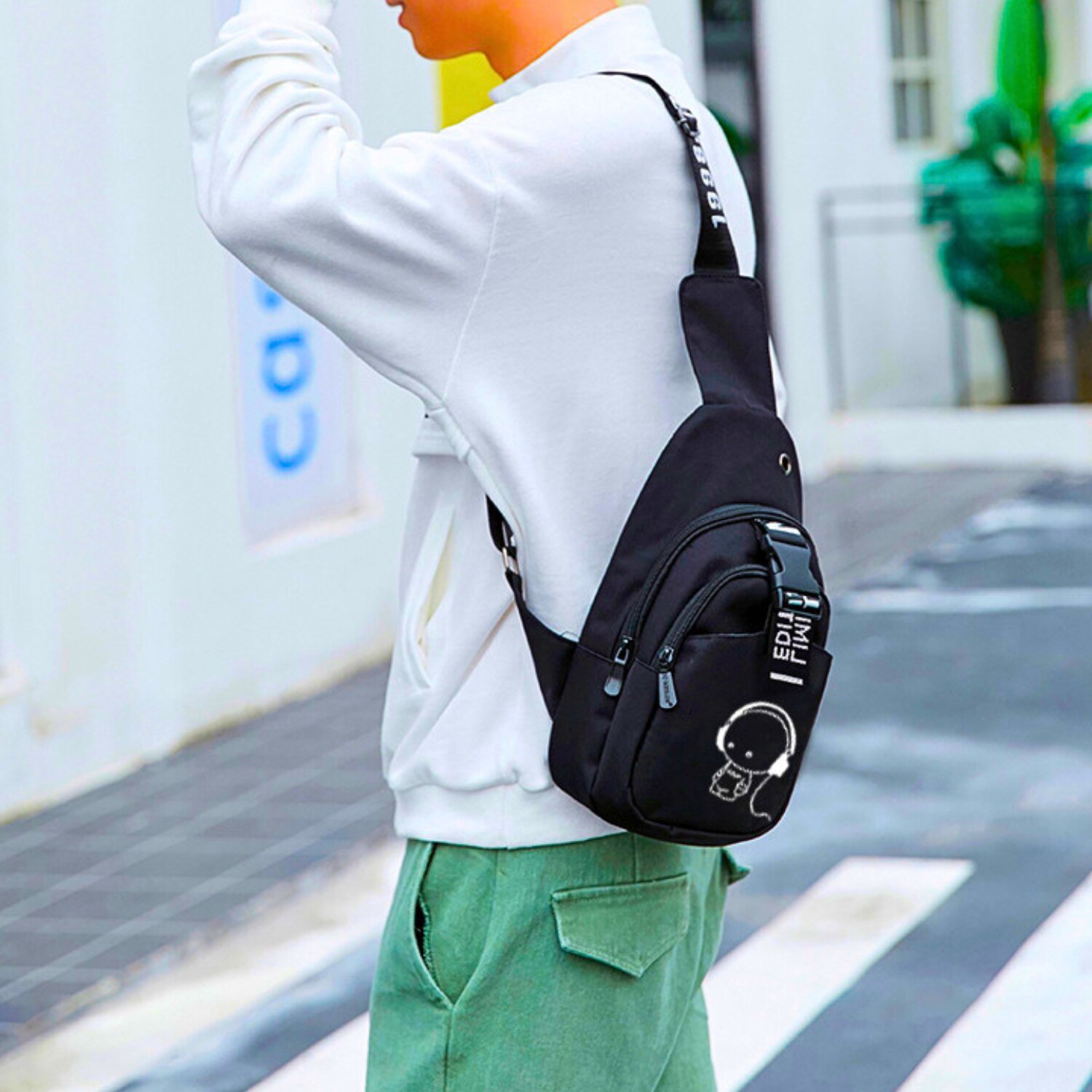 Чанта през рамо, с функция power bank, USB изход, унисекс, с ...