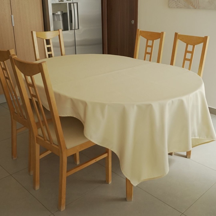 Czinger Home - Szennytaszító asztalterítő - 50% pamut - 50% poliészter - Krém - 140 x 140 cm