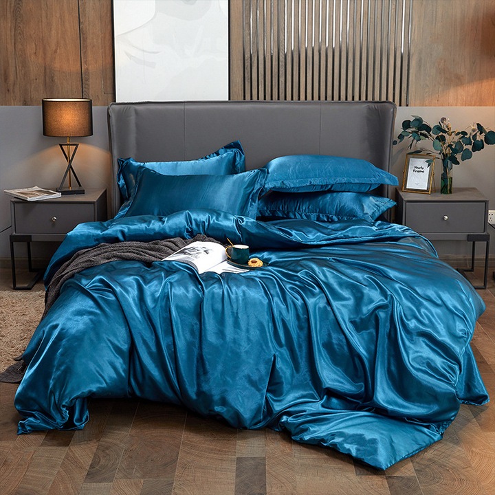 Сатенен луксозен двоен комплект спално бельо RealVDM®, 4 части, размер 200x230 см, Съдържа 2 х калъфки за възглавници, 1 х чаршаф, 1 х чаршаф, цвят син