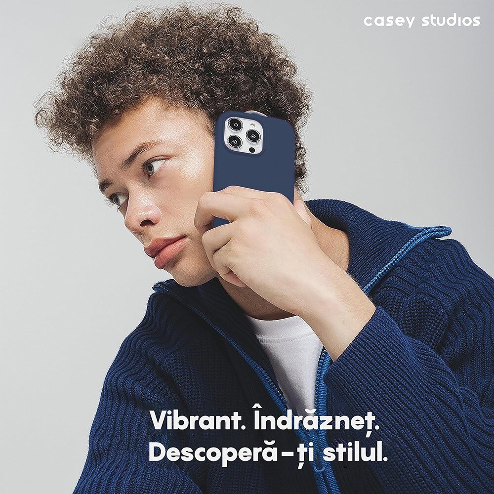 Husa CASEY STUDIOS™ compatibila cu iPhone 15 Pro, Soft Silicone Premium, Microfibra in Interior, Midnight Blue, de Protectie, pentru Incarcare Wireless, Margini Ridicate de Protectia Ecranului si a Camerelor