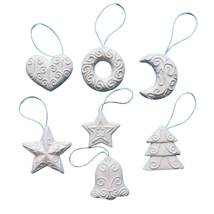 Figurine Ipsos de pictat – Iarna cu dimensiuni mari cuprinse intre 7,5 - 3,5 cm, 7 piese