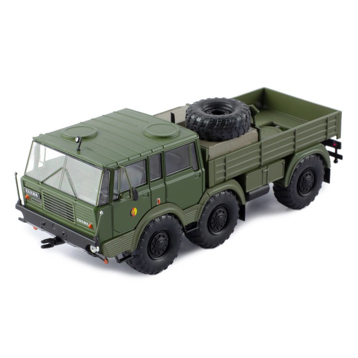 Macheta Camion Tatra 813 6x6 NVA 1968, 1:43 Ixo