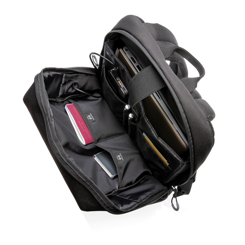 Rucsac laptop Swiss Peak AWARE™ RFID si USB A