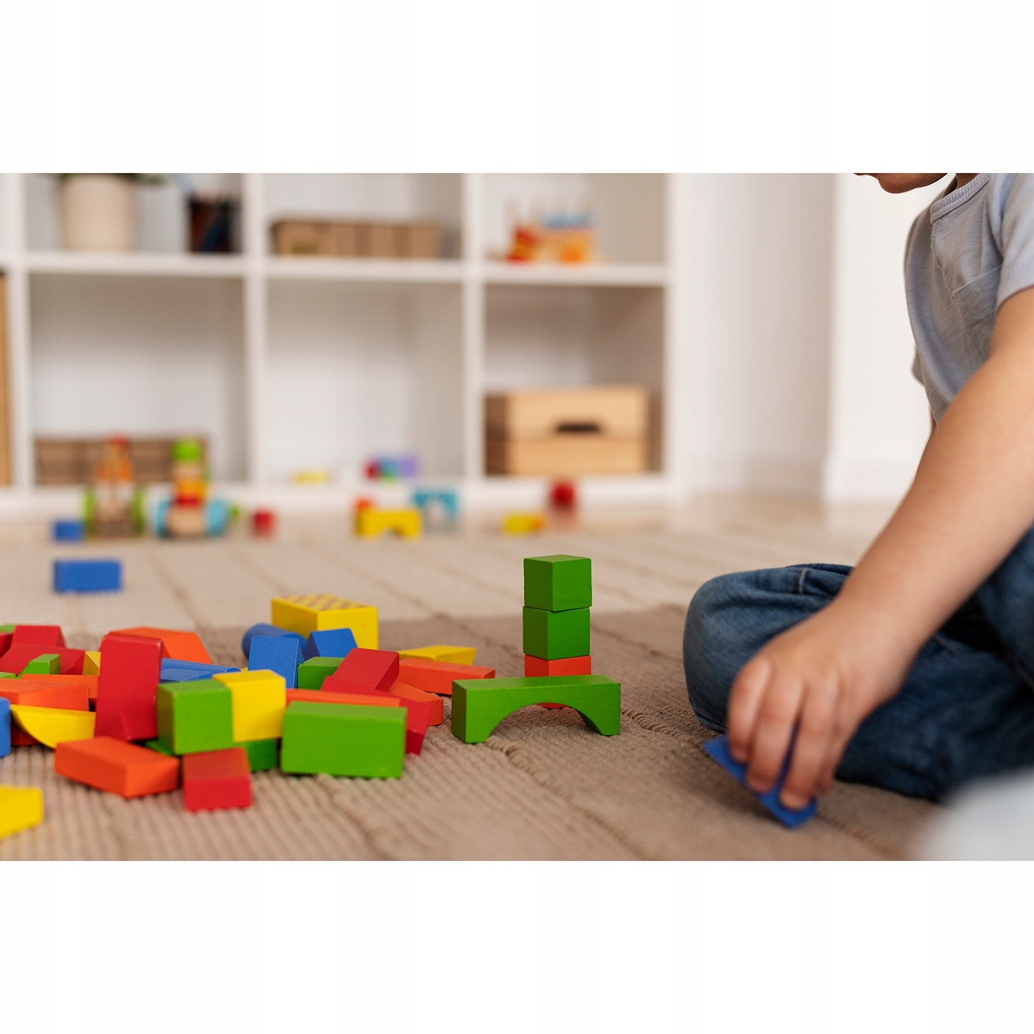 Set 100 de cuburi din lemn, Zola®, colorate pentru construit, cutie ...