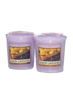 Yankee Candle Set de lumanari parfumate Lavender Lemon - 2 bucati Yankee Candle Set de lumanari parfumate Lavender Lemon - 2 bucati