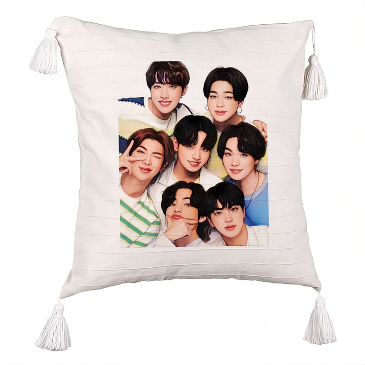 Perna Personalizata cu Franjuri BTS, Model 1, 40x40 cm, Ecru, Cu fermoar