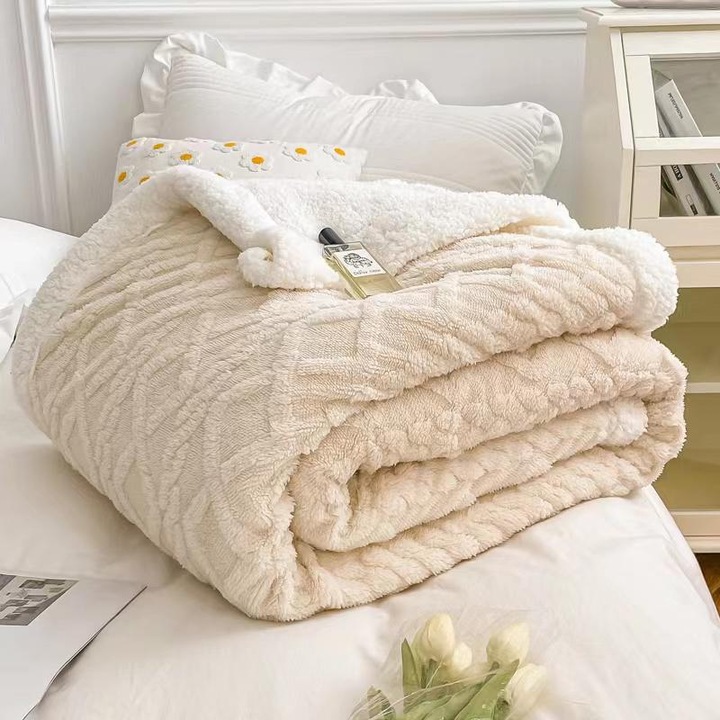 Дебело одеяло Cocolino + 2 калъфки за възглавници, с косъм, 200x230 см, плетен тип, светлобежов