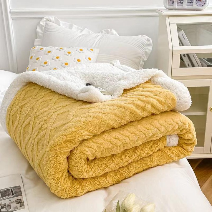 Дебело одеяло Cocolino + 2 калъфки за възглавници, с косъм, 200x230 см, плетен тип, жълто