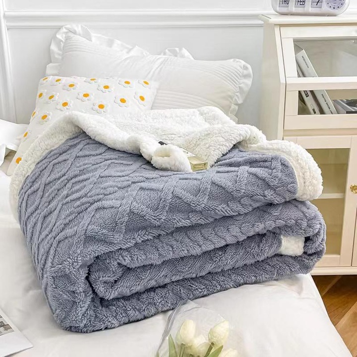 Дебело одеяло Cocolino + 2 калъфки за възглавница, с косъм, 200x230 см, плетен тип, светло сиво