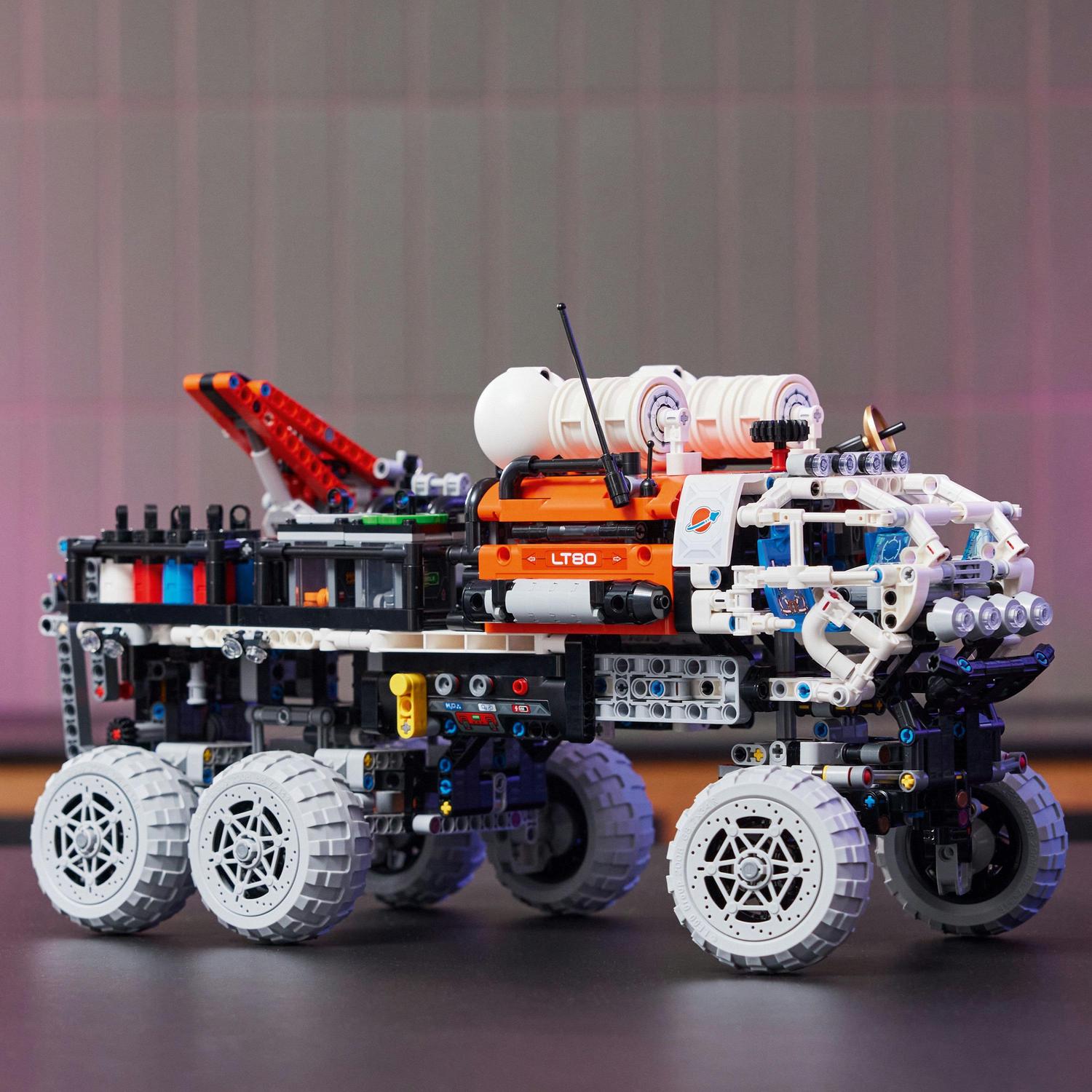 チャービルary① LEGO® Technic - Rover de explorare martiana cu echipaj uman 42180
