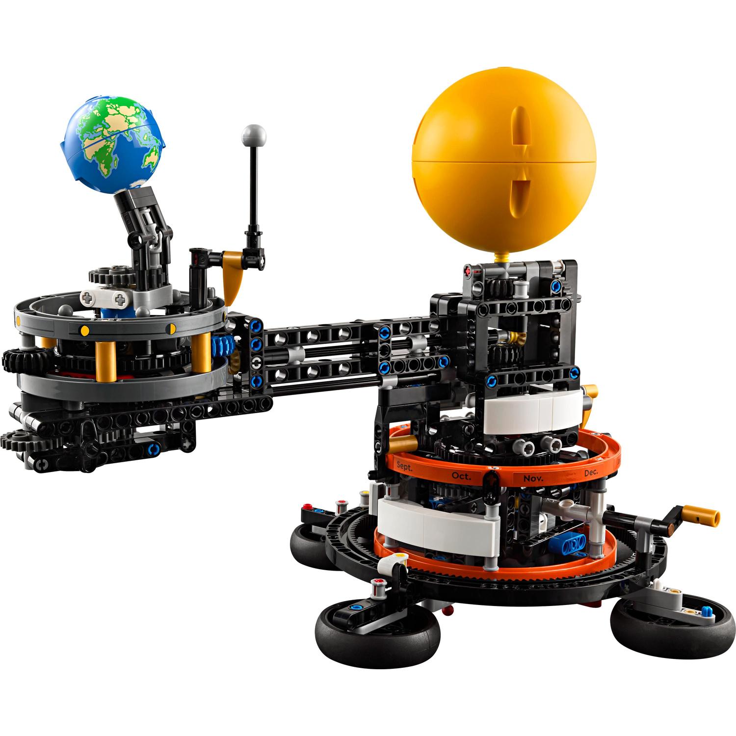 LEGO Technic — Planeta Pământ și Luna pe orbită 42179