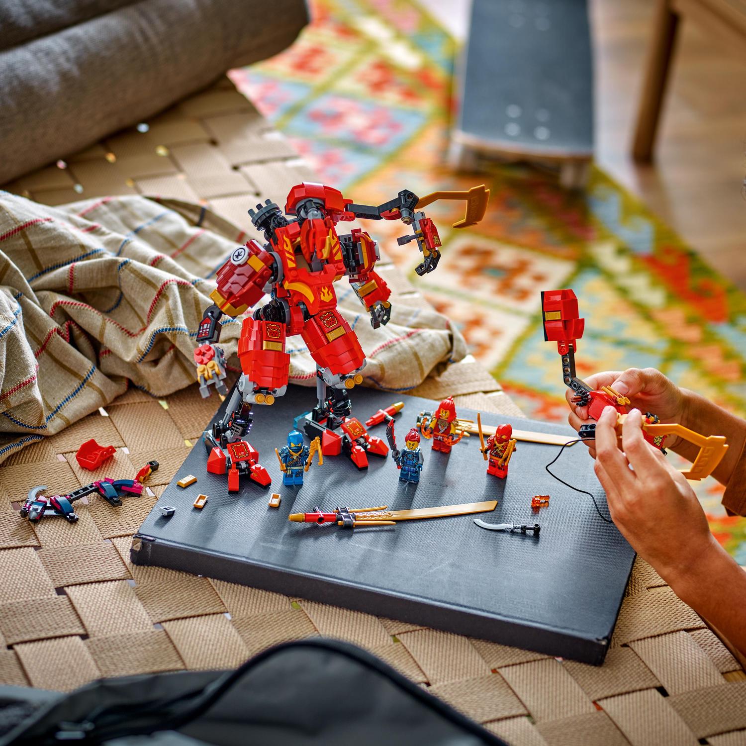☆ZEON LEGO® NINJAGO® - Robotul ninja catarator al lui Kai 71812