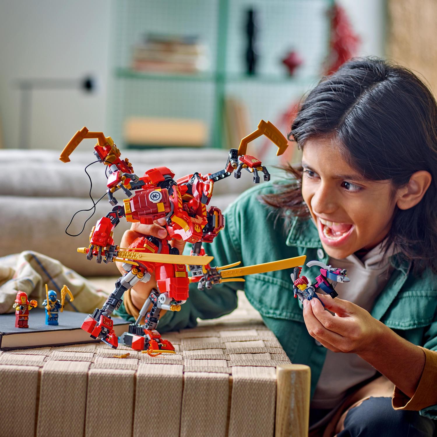 LEGO® NINJAGO® - Robotul ninja catarator al lui Kai 71812, 623