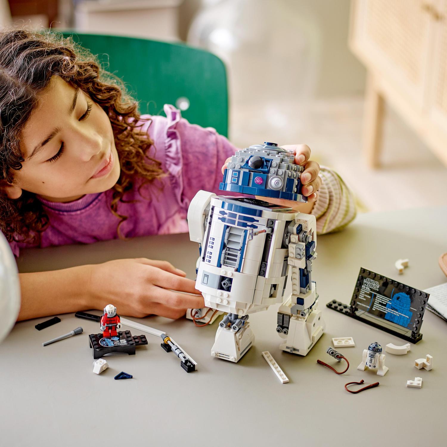 LEGO® Star Wars™ - R2-D2™ 75379, 1050 piese - eMAG.ro