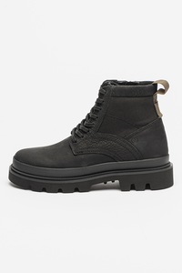 Férfi bakancsok és bokacipők