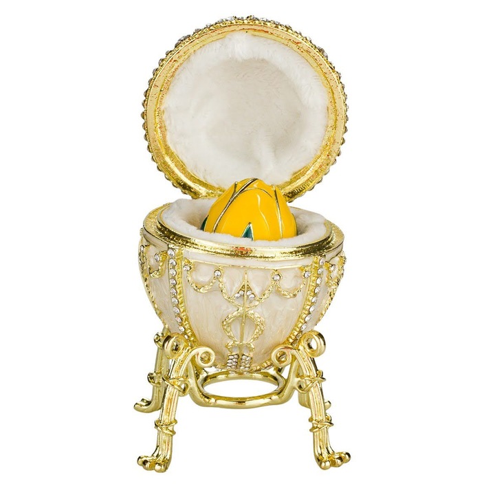 Cutie de bijuterii, ou in stil Faberge, Boboc de trandafir cu pandantiv, 9.5 cm, culoare crem