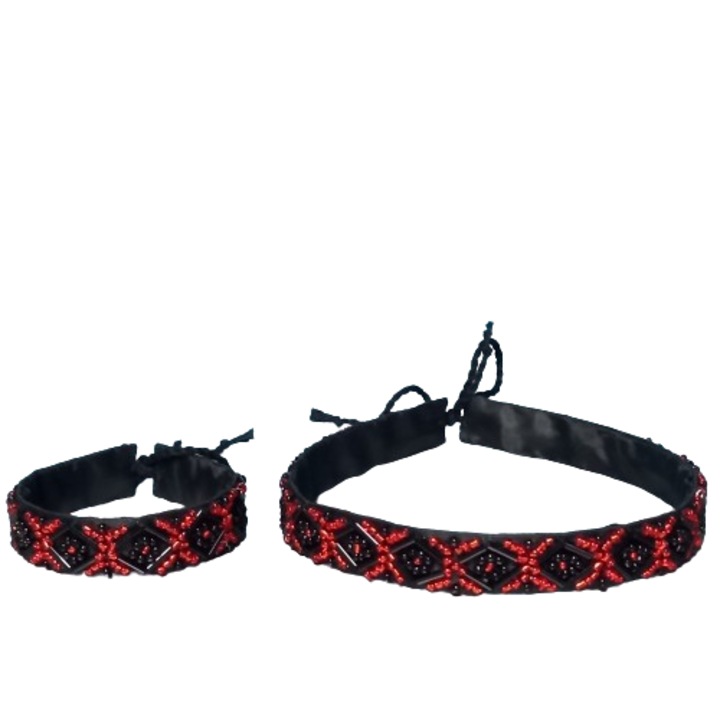 Set zgardana si bratara, cusut cu margele, fond negru cu rosu