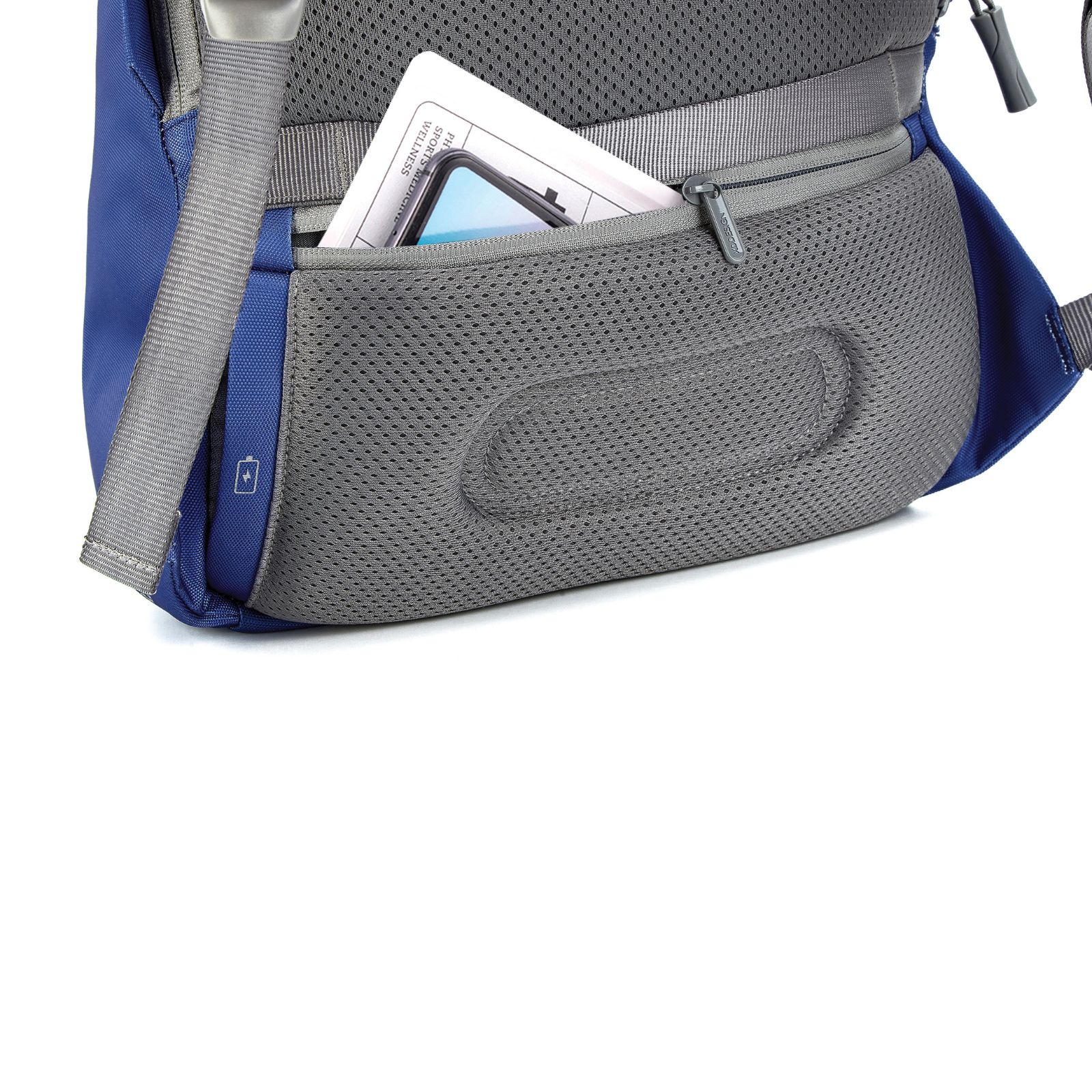 Rucsac laptop Bobby Soft, XD Design, 15.6 inch, antifurt, multiple buzunare cu protectie RFID, port USB, material sustenabil rezistent la apa, 16 l, blue, bandana Empath inclusa