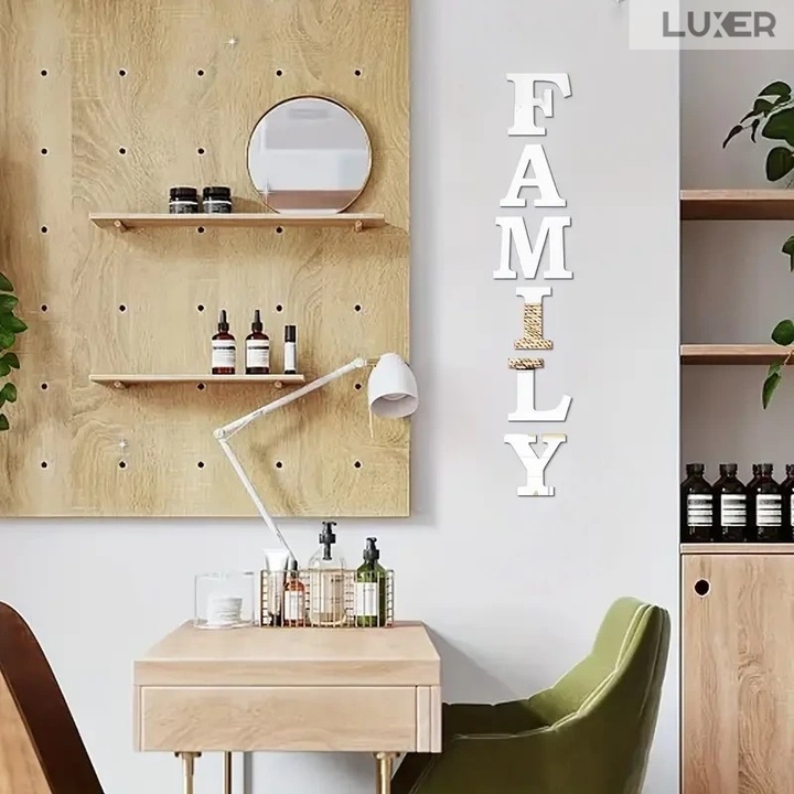 Set 6 Oglinzi Litere Autoadezive Luxer, Model FAMILY, Dimensiuni 22x23 cm, Silver