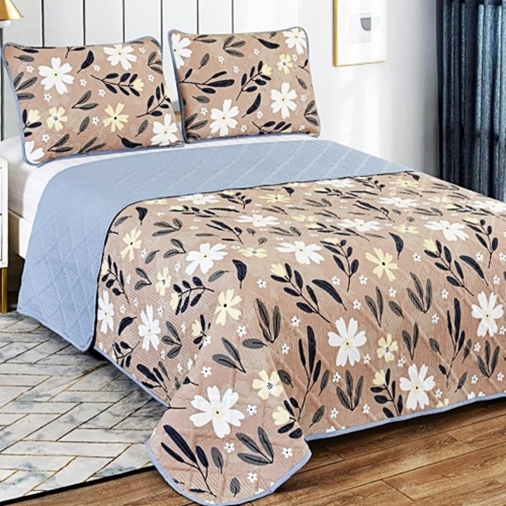 Cuvertura de pat 100% poliester, 230x250 si 2 fete de perna 50x70 pentru pat dublu, multicolor, Pucioasa, CVI17