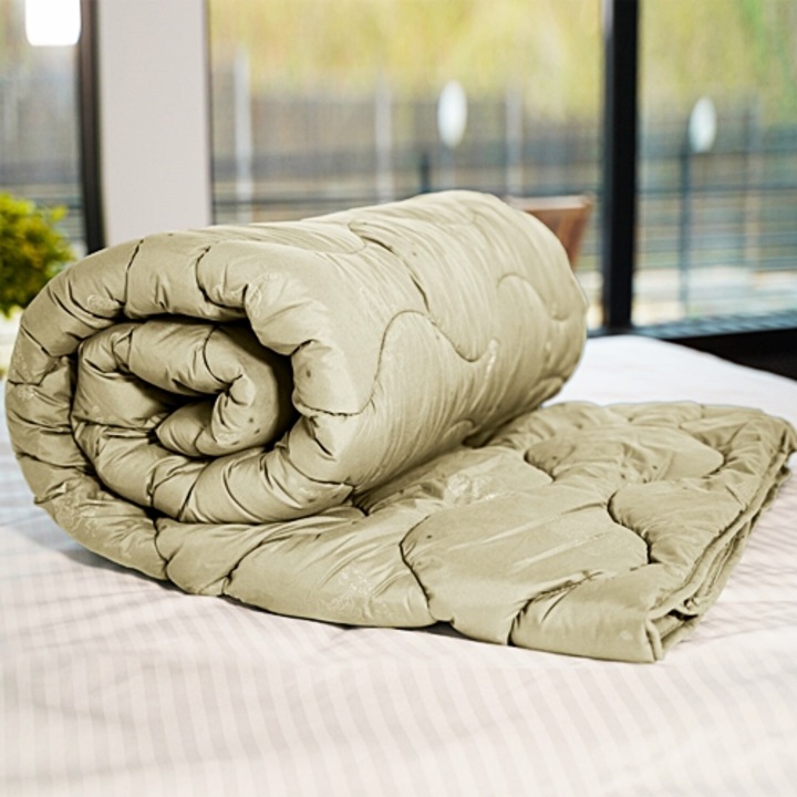 Pilota iarna, 200x220cm, matlasata, umplutura 100% lana, 400g/m2, tesatura policoton, lavabila, Pucioasa, kaki