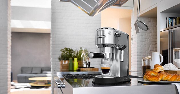 Espressor manual De'Longhi Dedica EC680.M, Dispozitiv Spumare