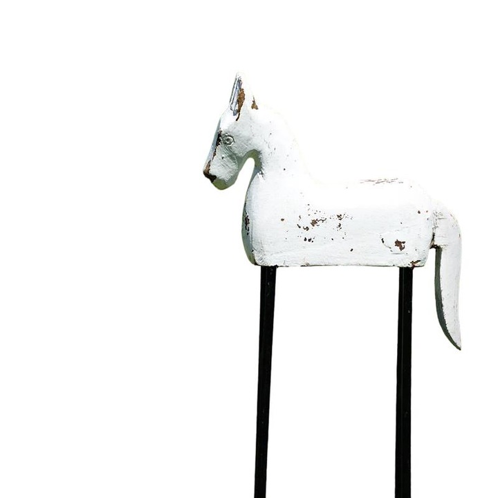 Obiect decorativ, model cal troian, lemn, alb