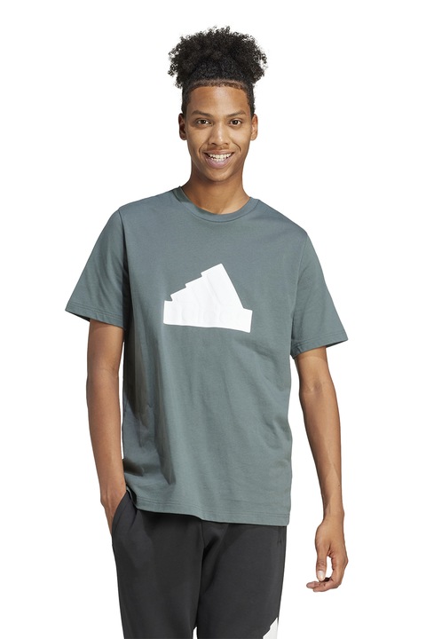 adidas Sportswear, Tricou din bumbac cu decolteu la baza gatului, Alb/Verde feriga