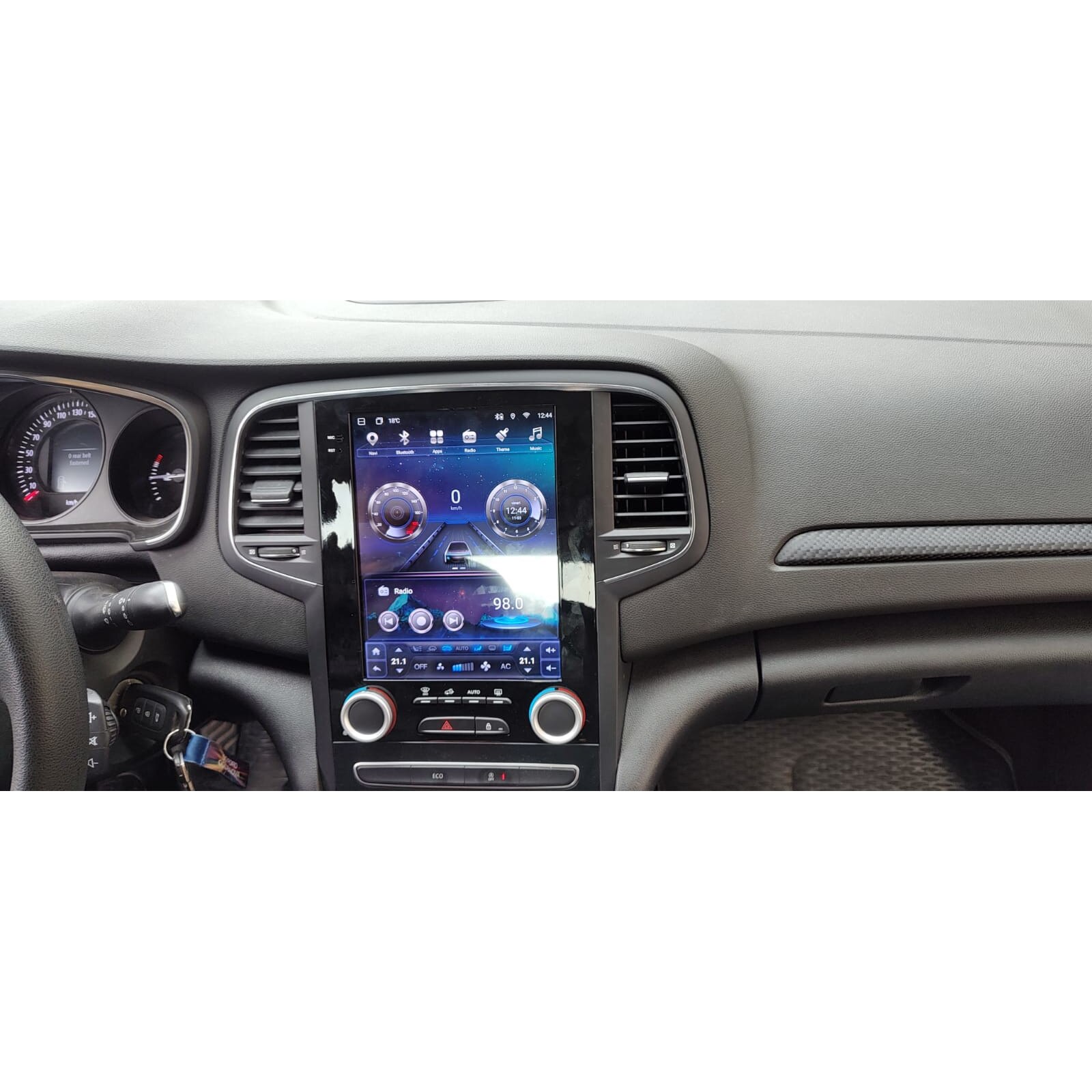 Навигация Tesla Renault Megane 4 20162019 с android система 4+64GB carplay безжичен слот 4G