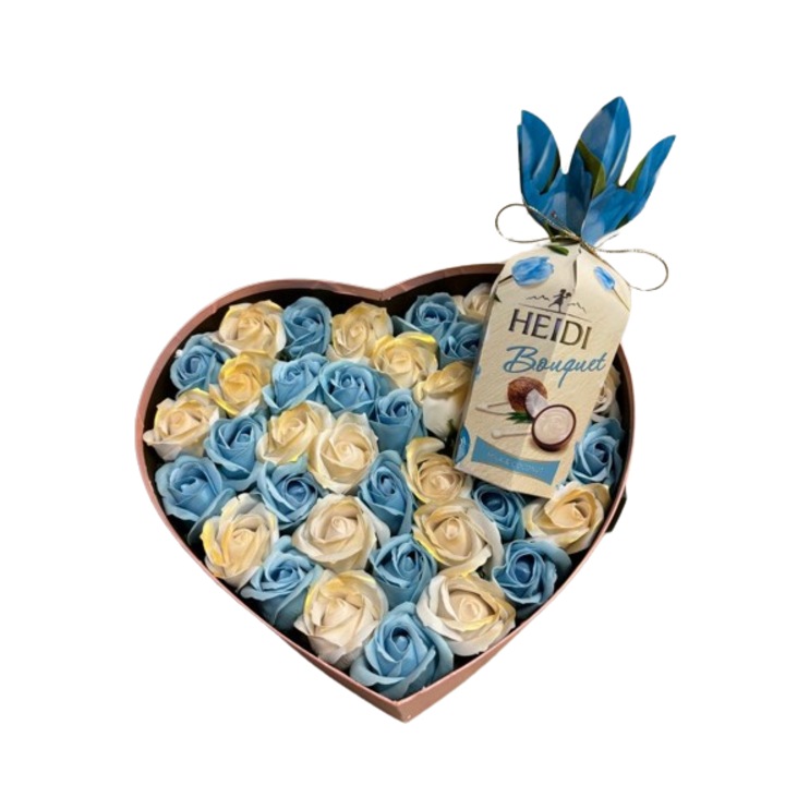 Флорална аранжировка със сапунени рози и бонбони Хайди в кутия във формата на сърце
